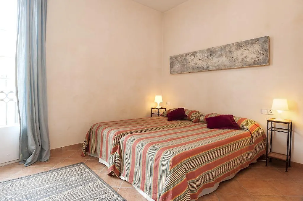 Gaudi Apartment 1 Barcelona
